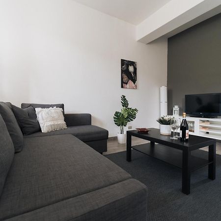 Grey'S Apartment Catania Bagian luar foto